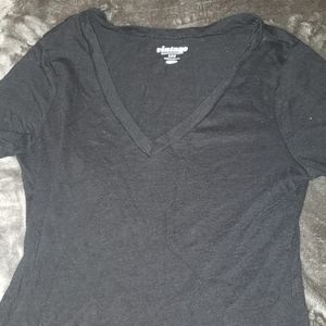 Black v-neck shirt